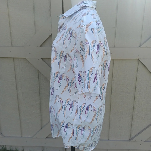Tommy Bahama Hawaiian Camp Shirt Size Medium Short Sleeve Parrot Multicolor - Picture 2 of 6